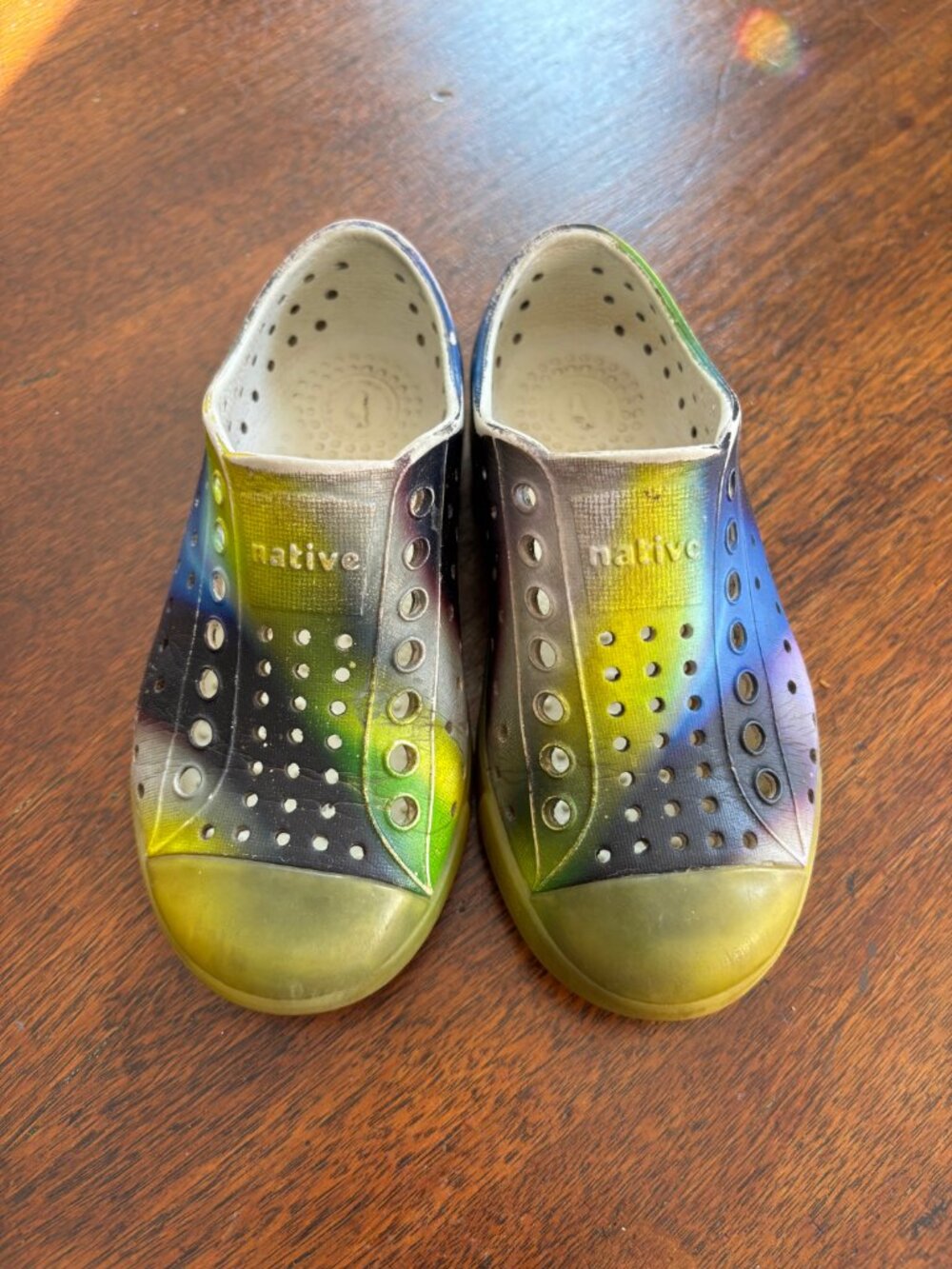 Native Jefferson Pickle Green Glow Space Toddler Size 8